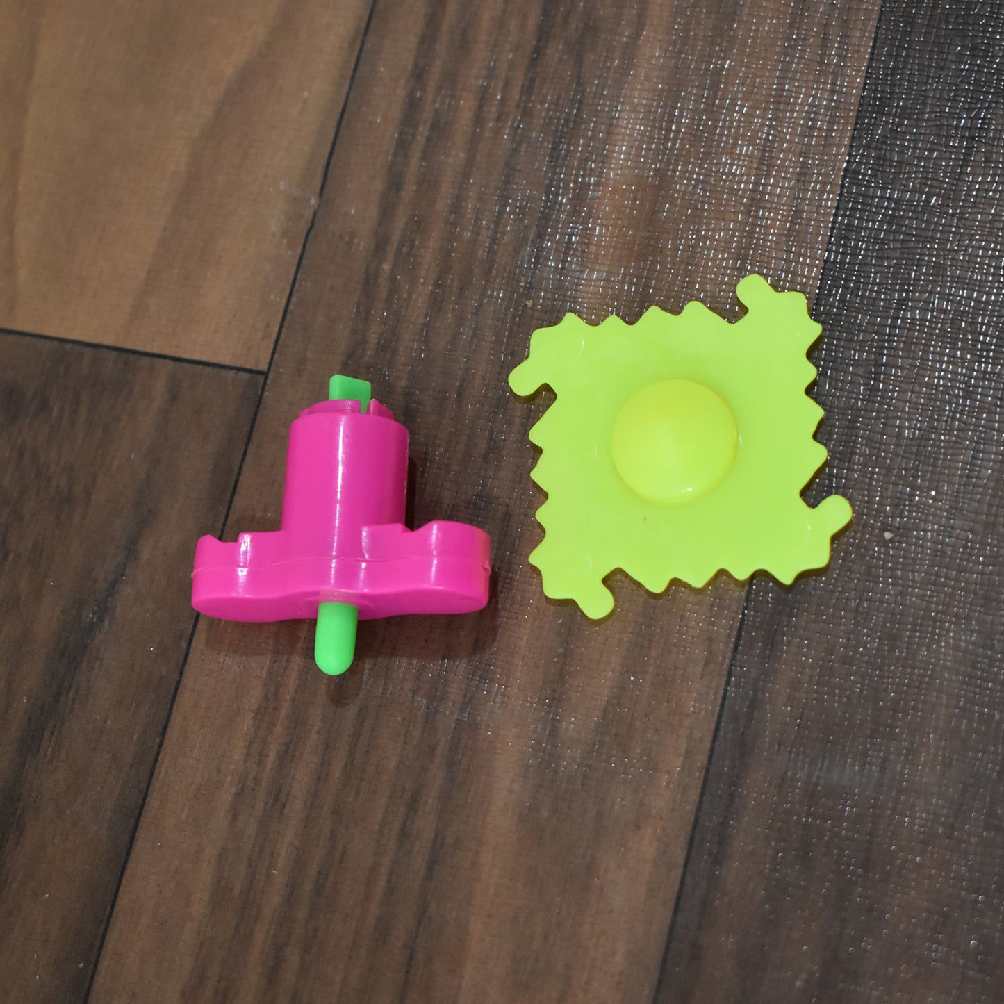 High-Speed Toy Spinner with Easy Launcher