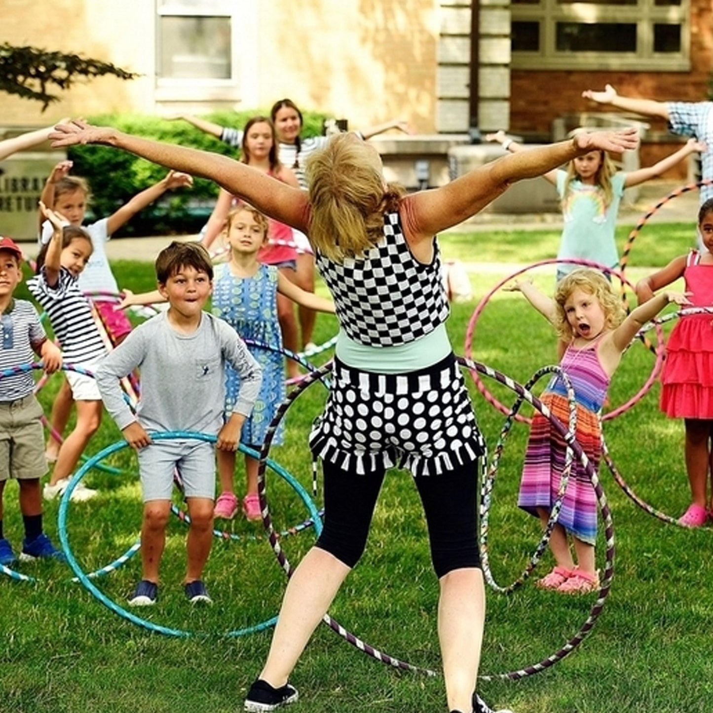 Durable Interlocking Hula Hoop – Ideal for Home Workouts